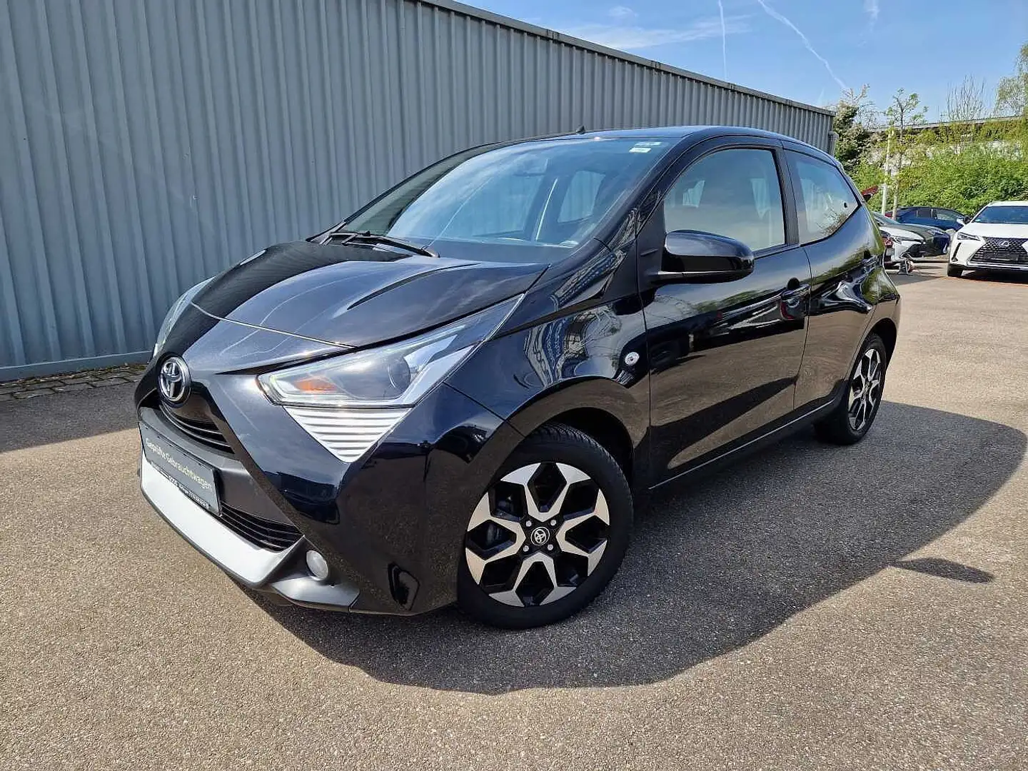 Toyota Aygo 5-Türer x-play club/Allwetterreifen Schwarz - 1