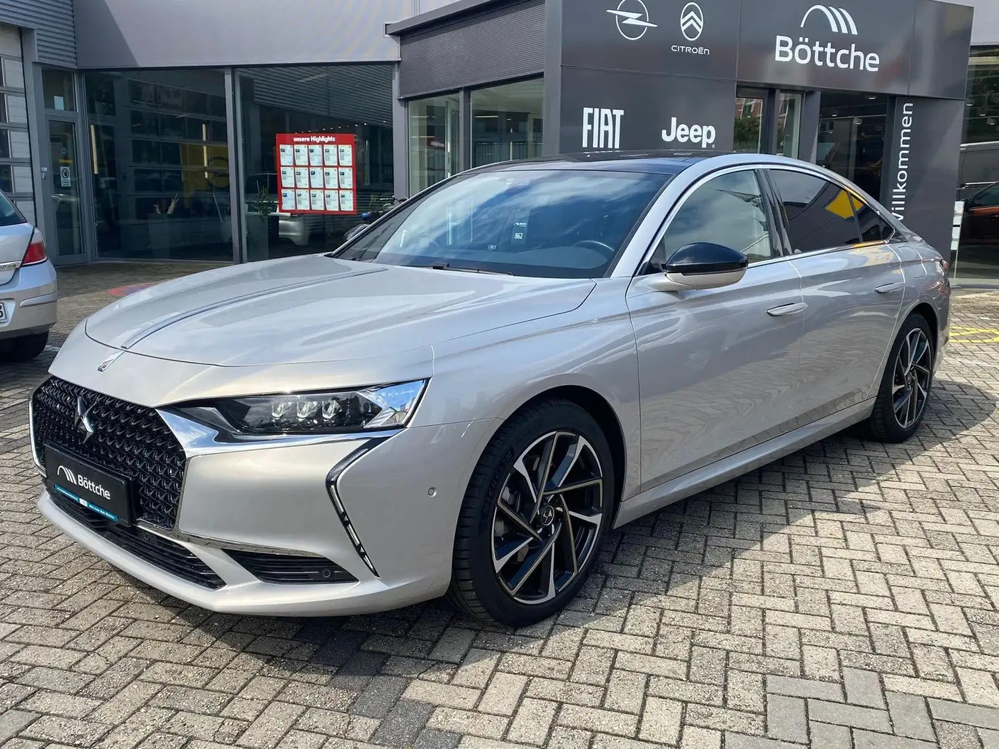 DS Automobiles DS 9 E-Tense 225 Rivoli MASSAGE + SITZKLIMA vo+hi/ LHZ/ - 2