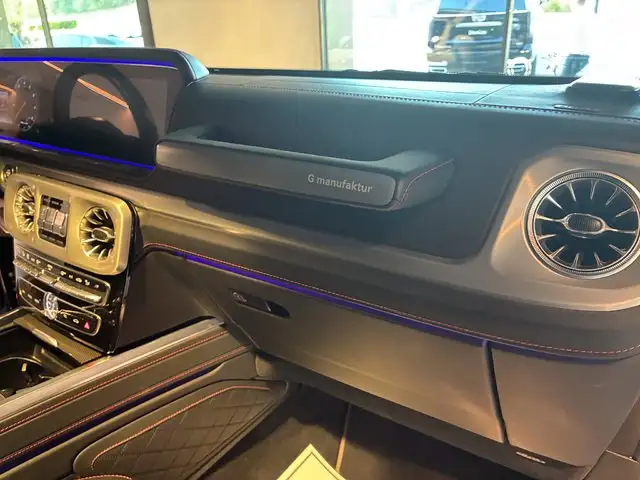 Mercedes-Benz G-Class view 20