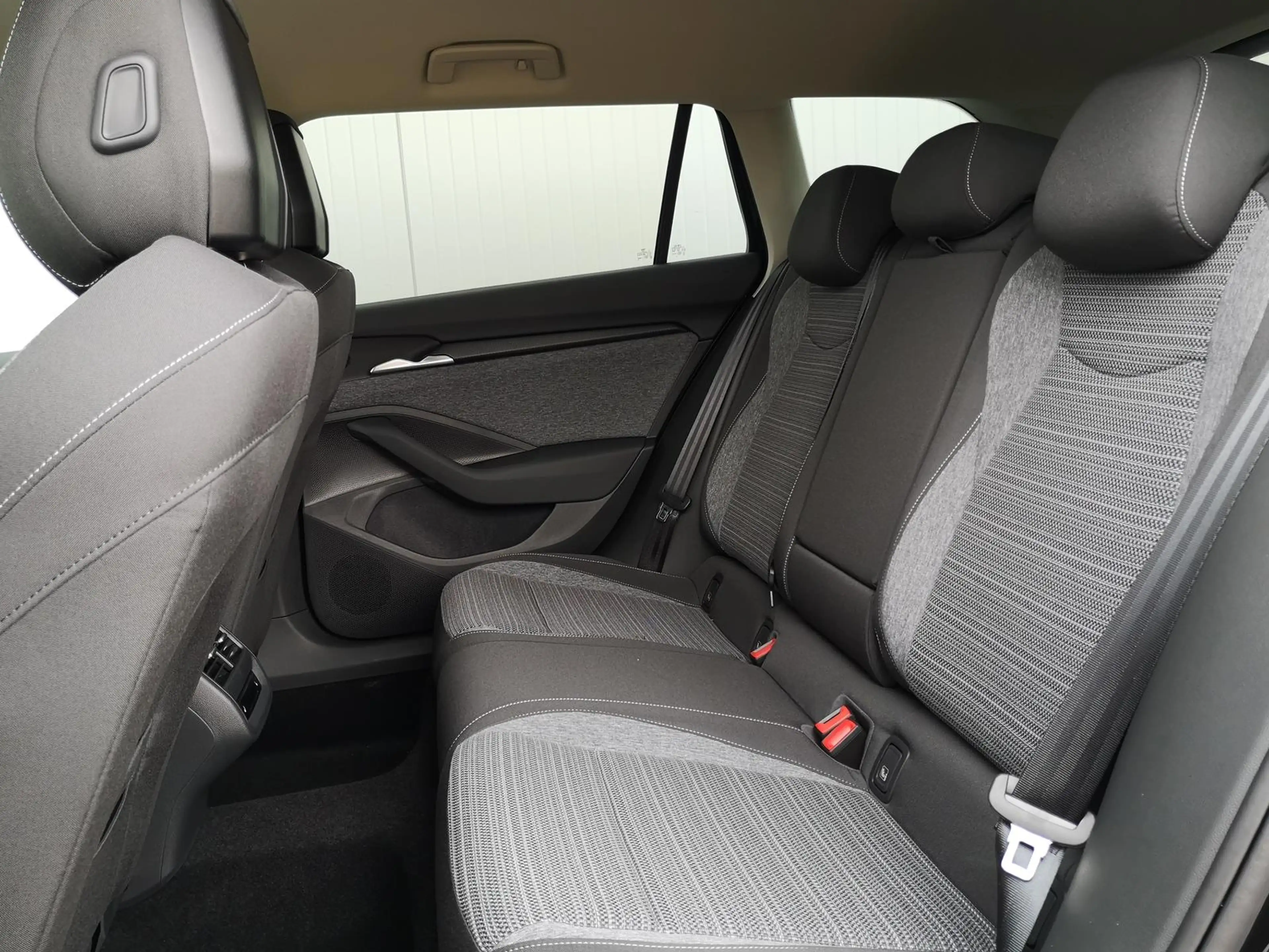 Skoda Superb 2.0 TDI DSG 4x4 Selection Standh Sound AHK 360 Hea — photo 11