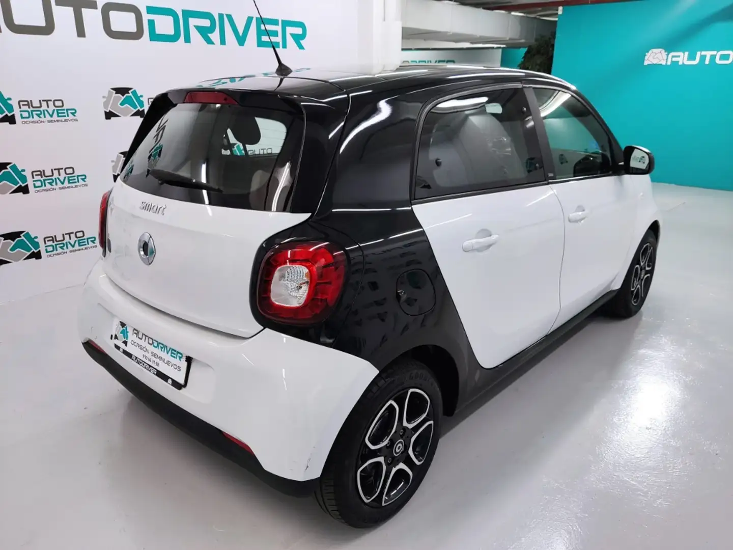 smart forFour EQ Passion Blanco - 2