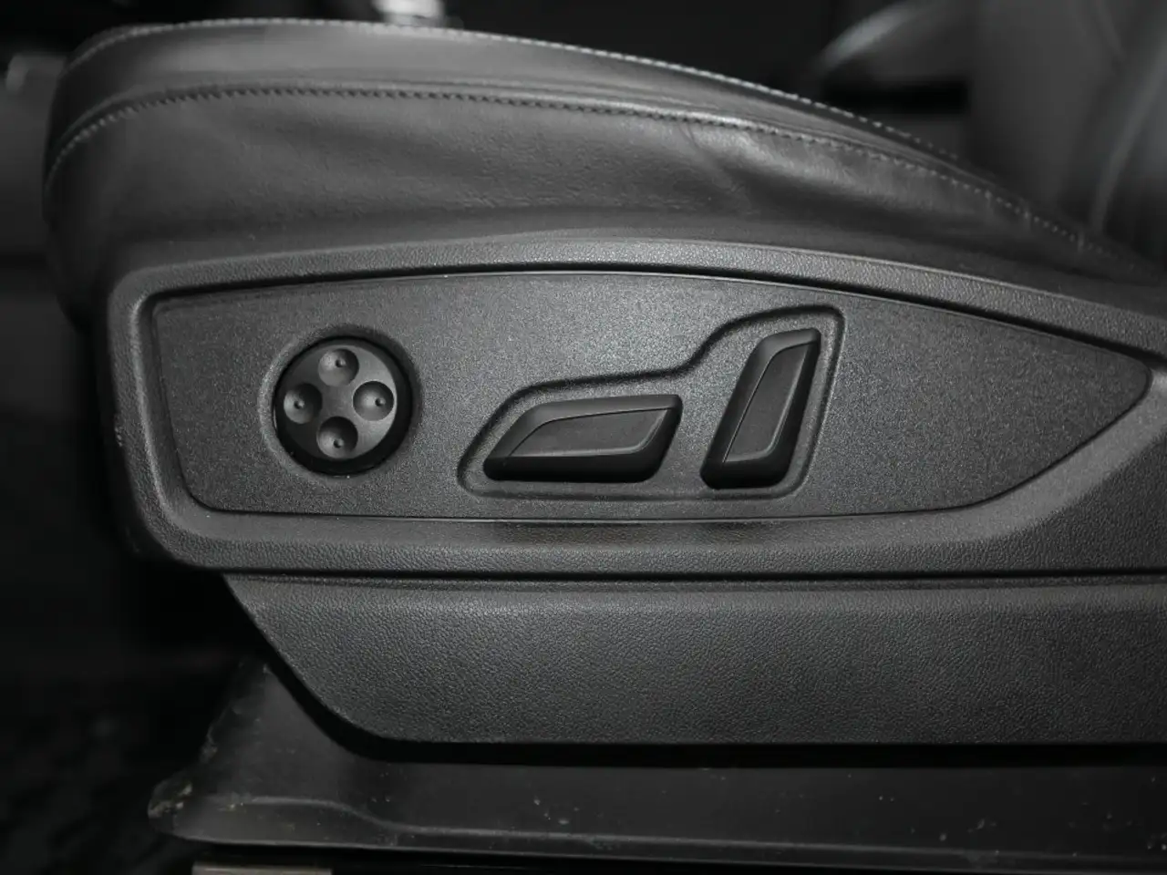 Audi Q5 снимка Audi Q5