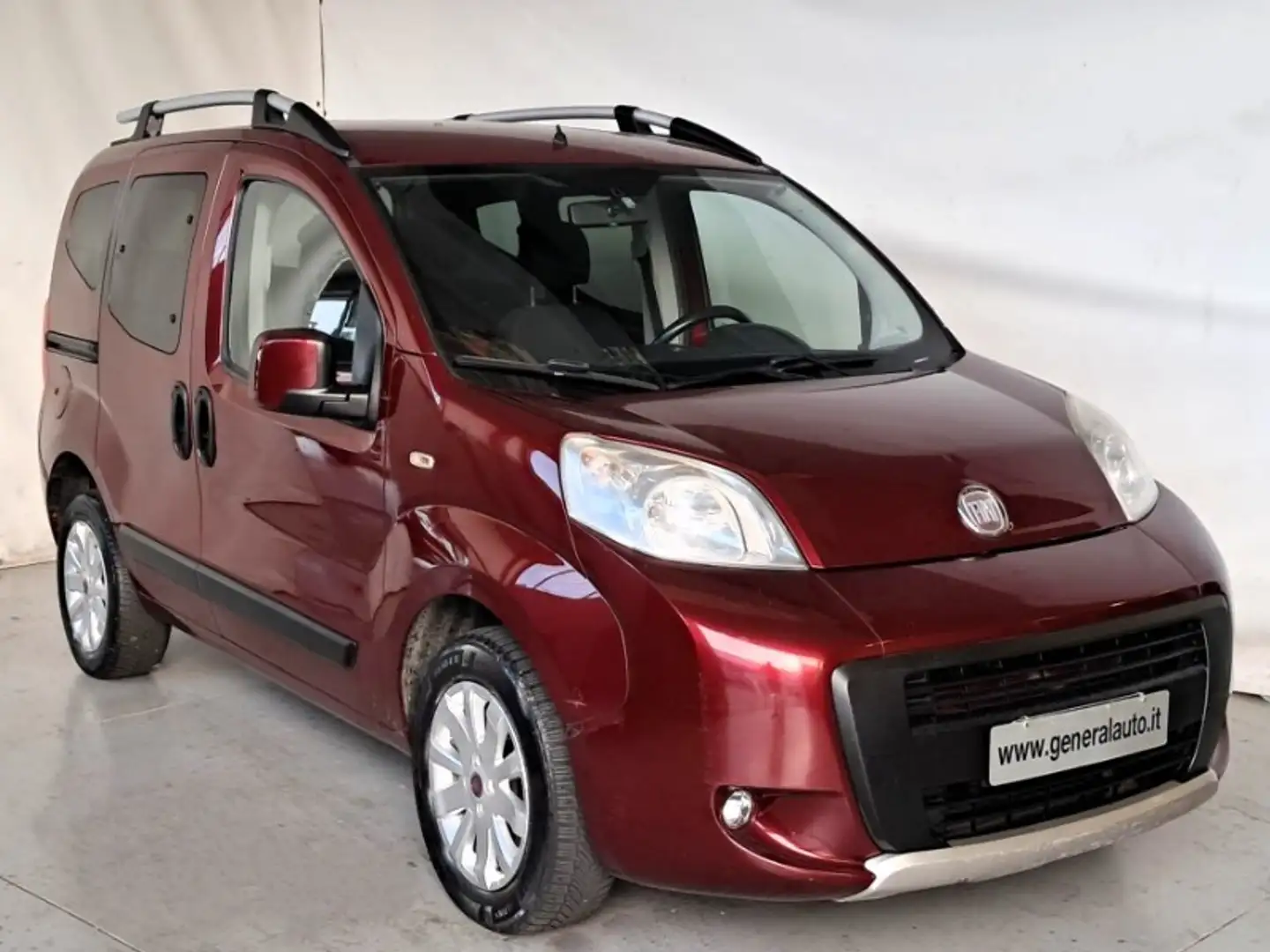 Fiat Qubo 1.3 MJT 95 CV Trekking Rouge - 2