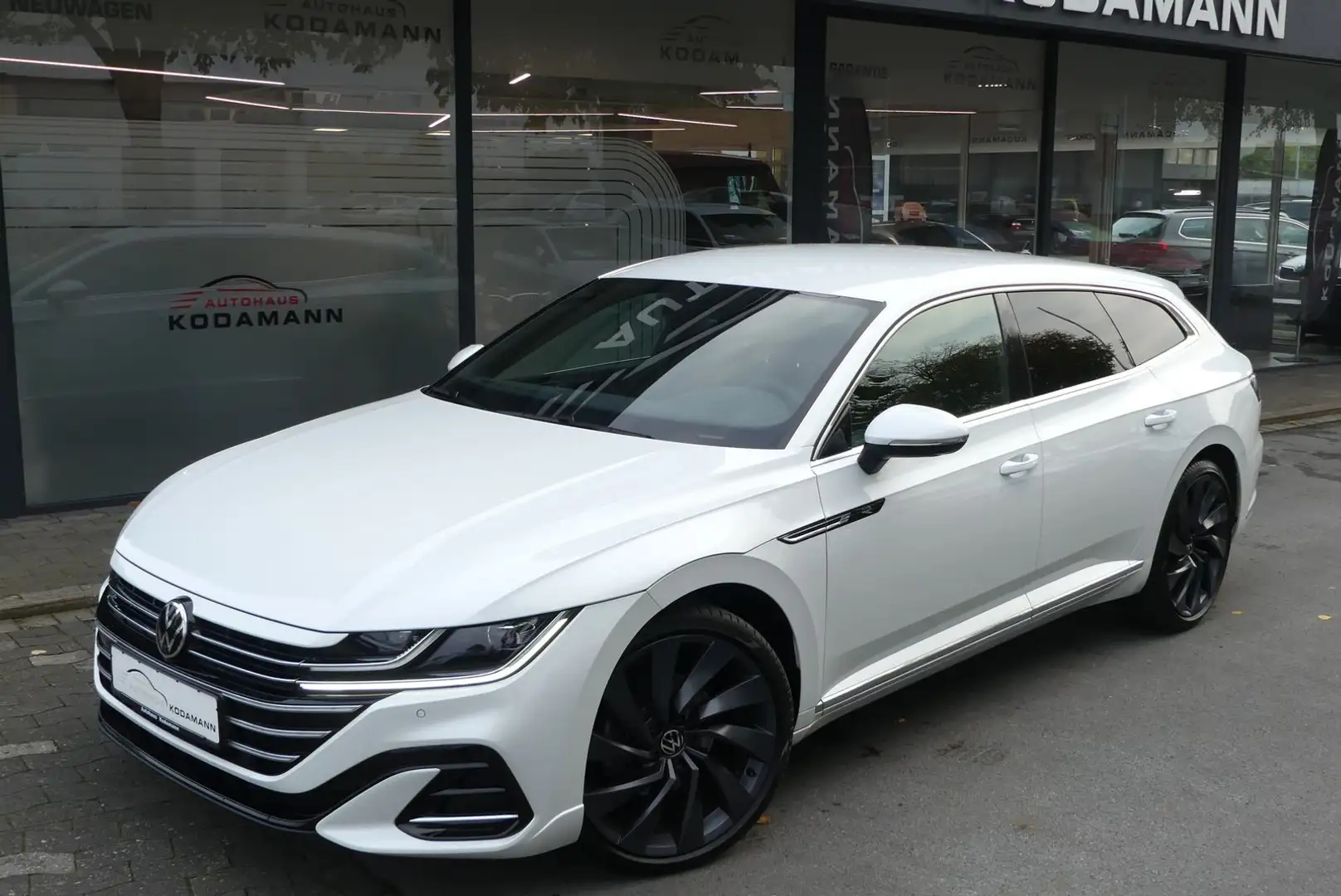 Volkswagen Arteon SB 2.0 TSI R-Line*H&K*STDHZ*360°Cam*20" Weiß - 2
