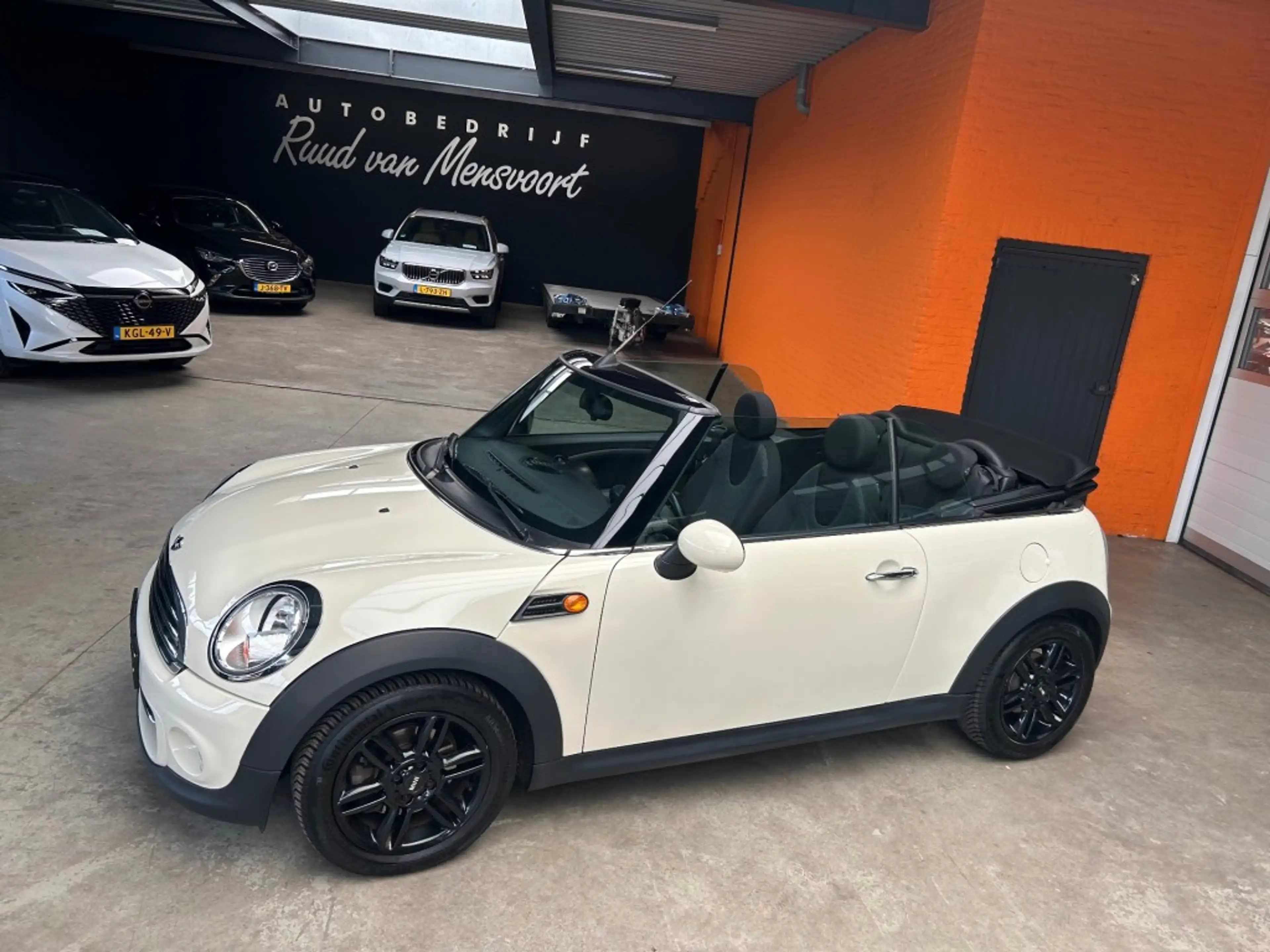 MINI Cooper Cabrio 1.6 COOPER — photo 8