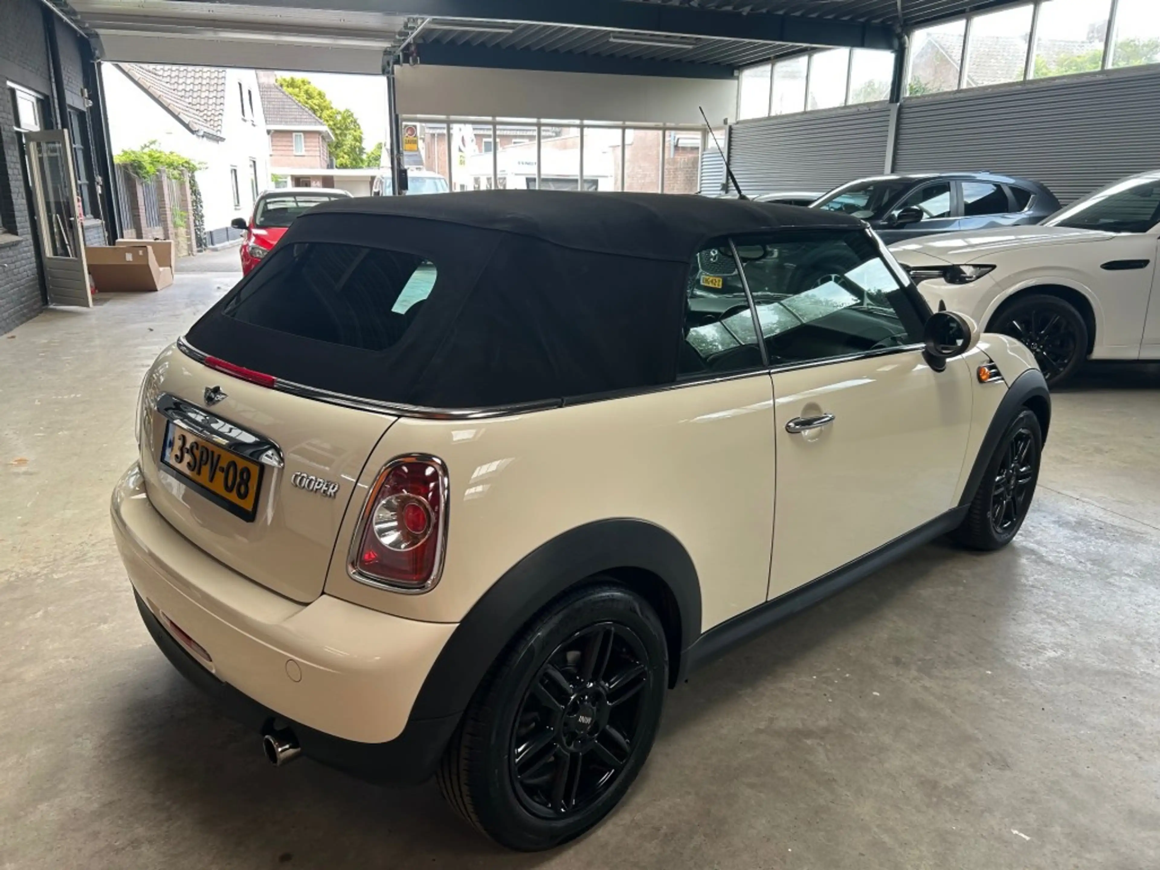 MINI Cooper Cabrio 1.6 COOPER — photo 4