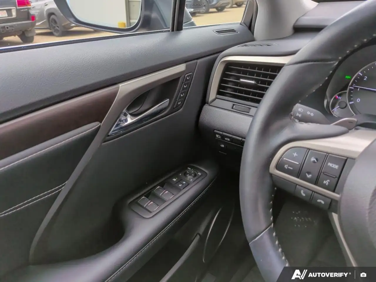 Lexus RX снимка Lexus RX