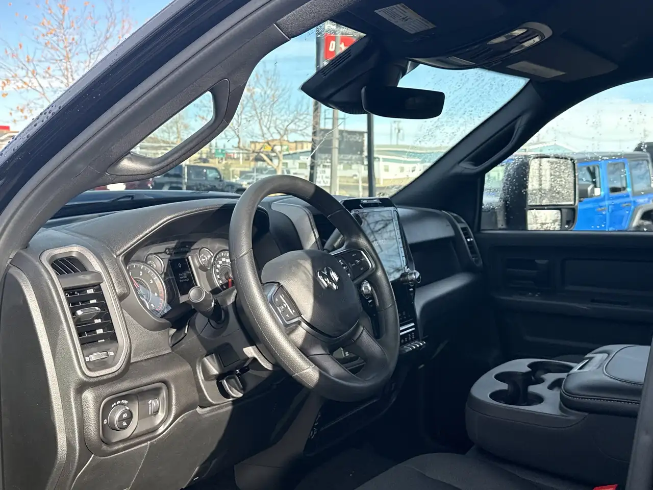 RAM 2500 снимка RAM 2500