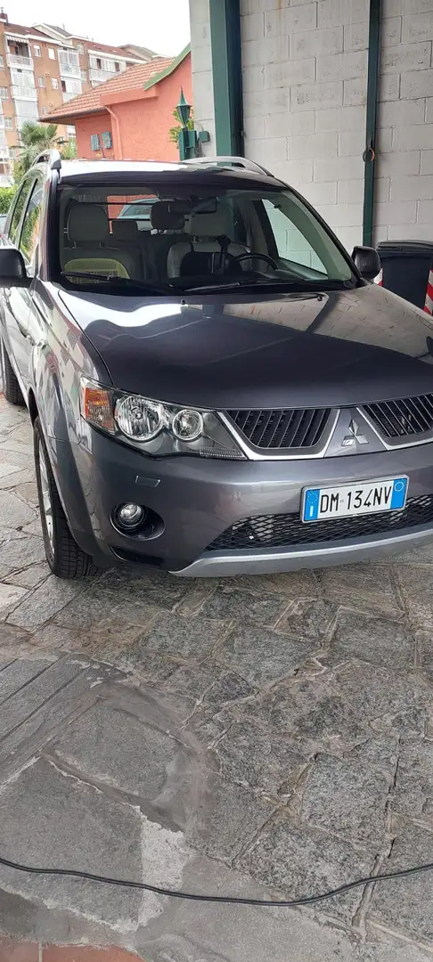 Mitsubishi Outlander Outlander II 2007 2.0 di-d Intense dpf Grigio - 1