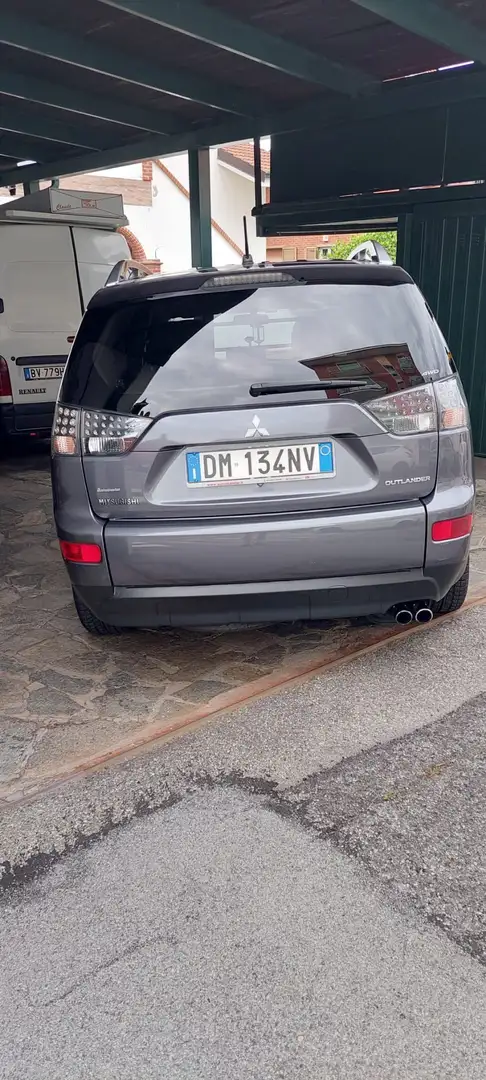 Mitsubishi Outlander Outlander II 2007 2.0 di-d Intense dpf Grigio - 2