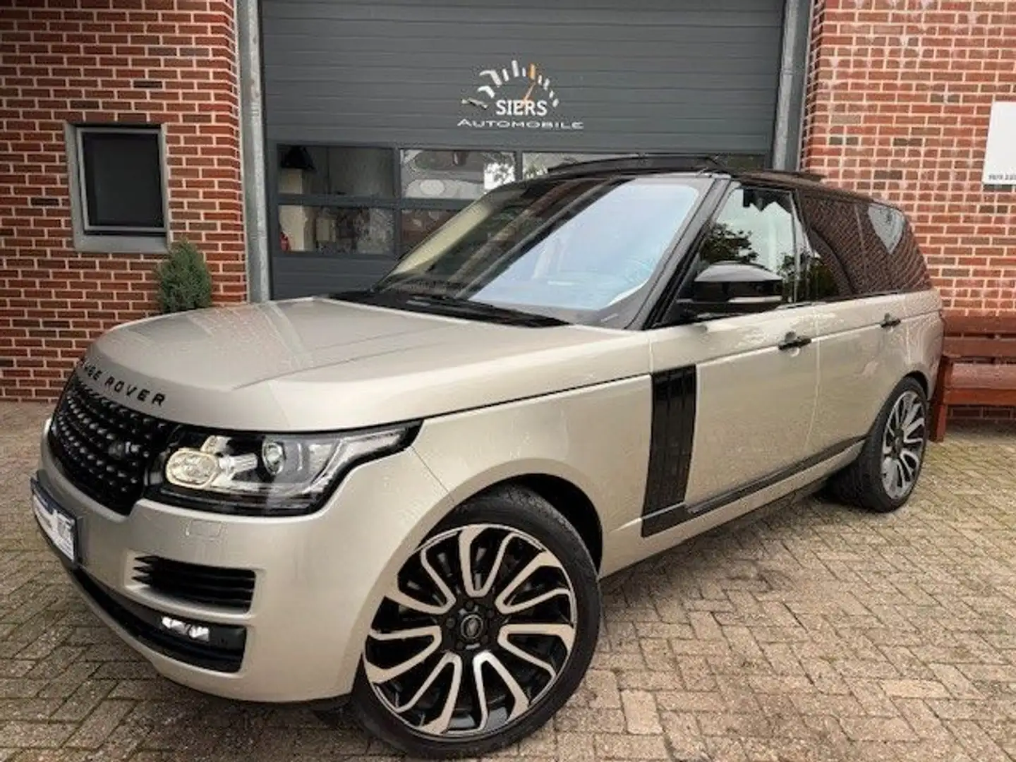 Land Rover Range Rover RANGE ROVER 4.4SDV8 PANO,AHK,HUD,22-ZOLL Grau - 2