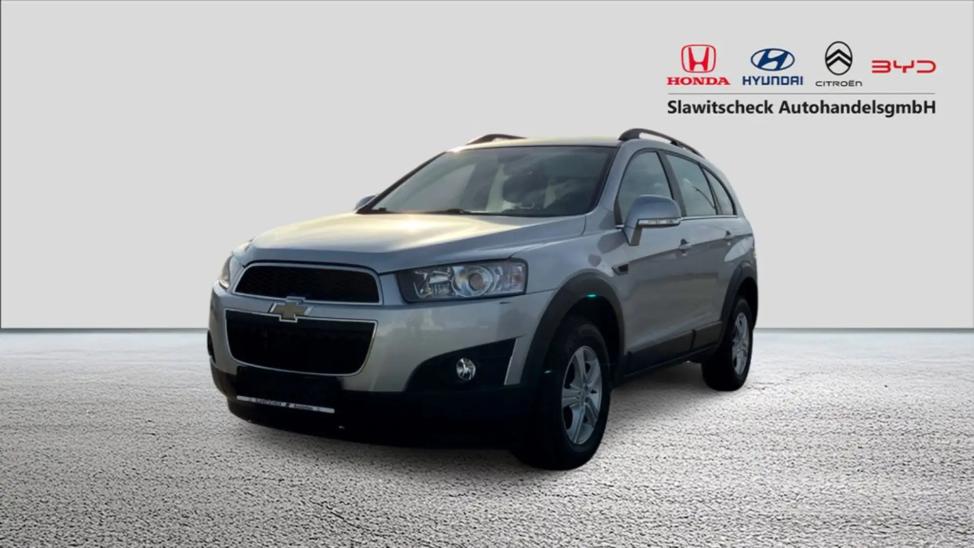 Chevrolet Captiva LT 2,2 4WD DPF HÄNDLERFAHRZEUG Grau - 1