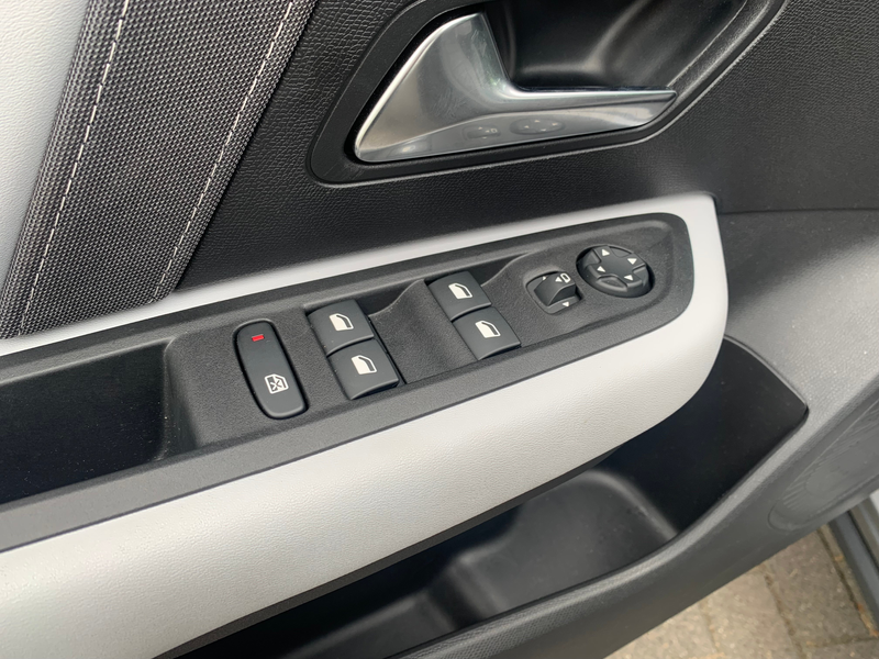 Citroen C4 1.2 Hybrid 145pk Max Airco | Alcantara | 360 Camer — photo 9