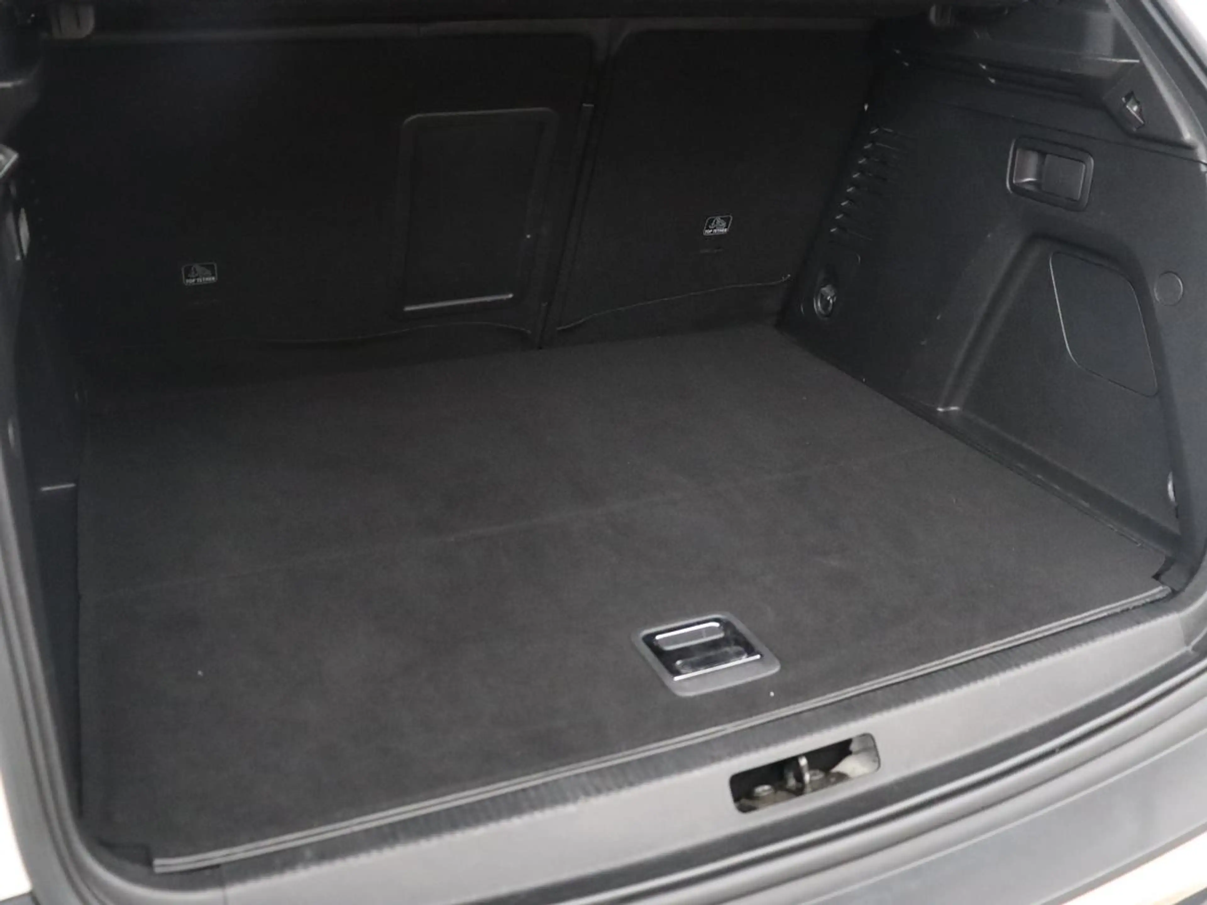 Peugeot 3008 1.6 HYbrid 225 Allure Pack Business | SOH 98.4% | — photo 8
