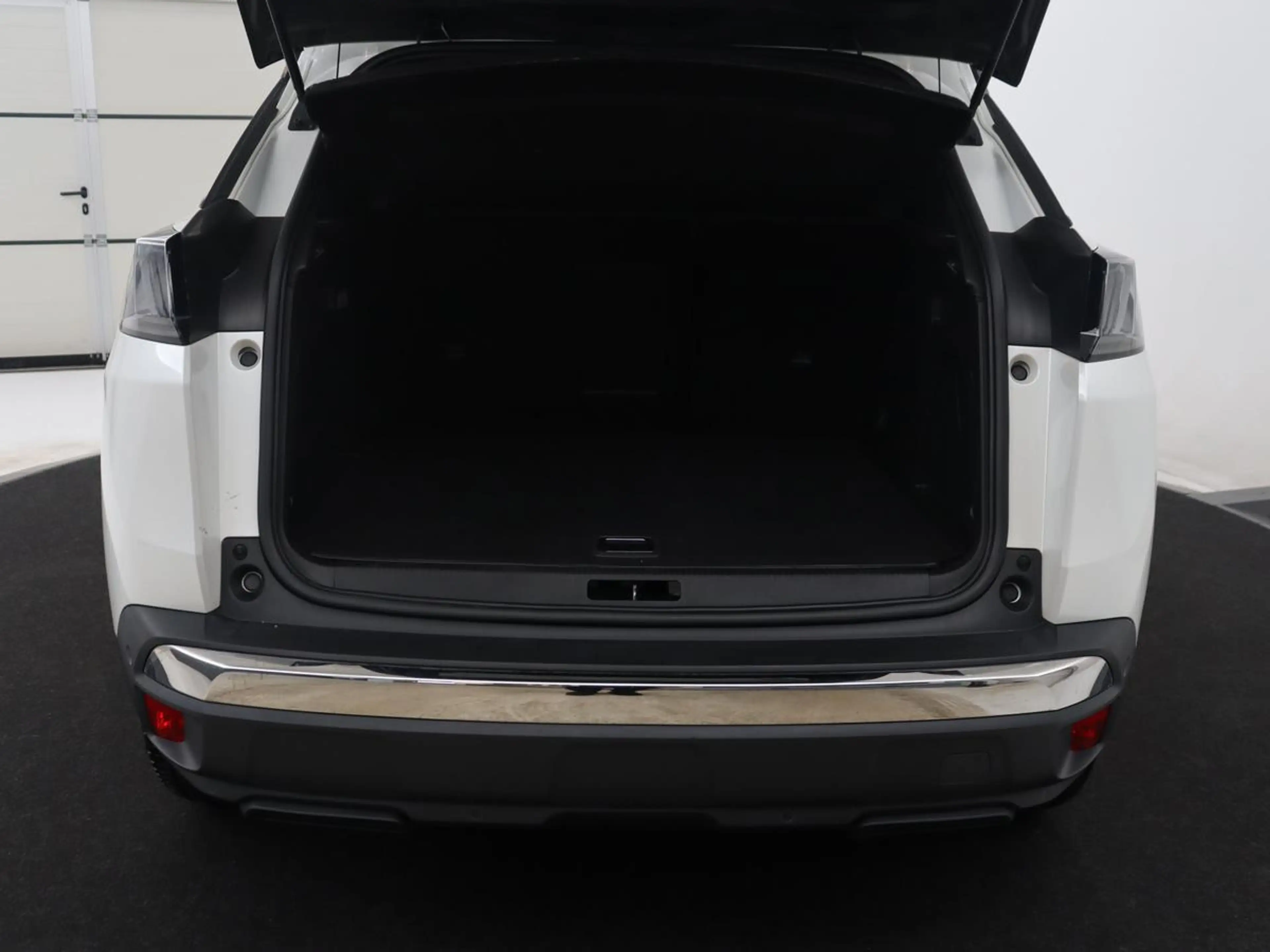 Peugeot 3008 1.6 HYbrid 225 Allure Pack Business | SOH 98.4% | — photo 7