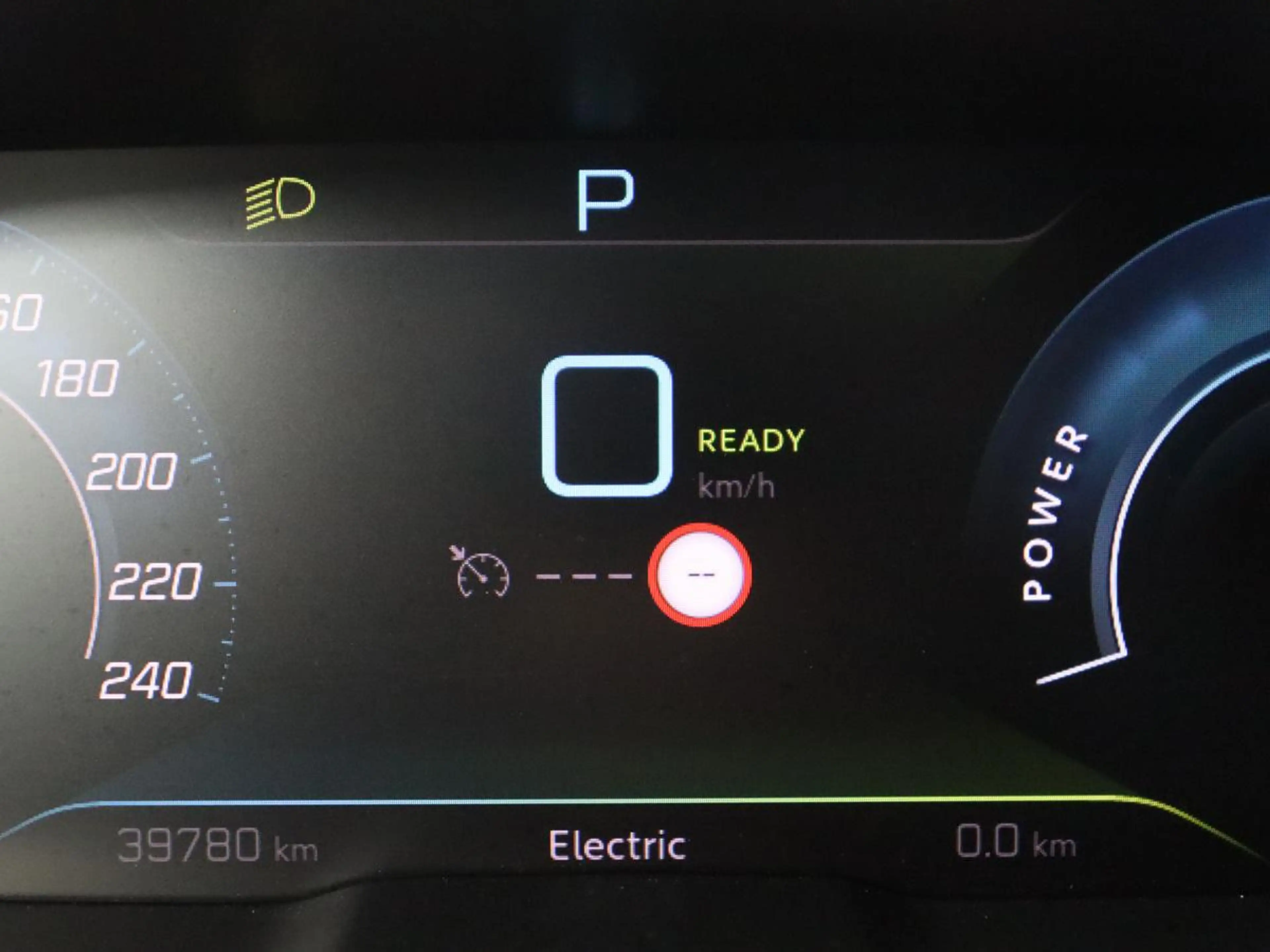 Peugeot 3008 1.6 HYbrid 225 Allure Pack Business | SOH 98.4% | — photo 31