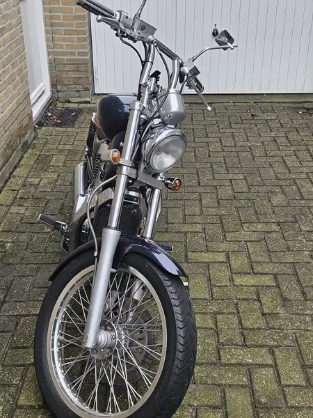 Suzuki VS 700 - foto 5