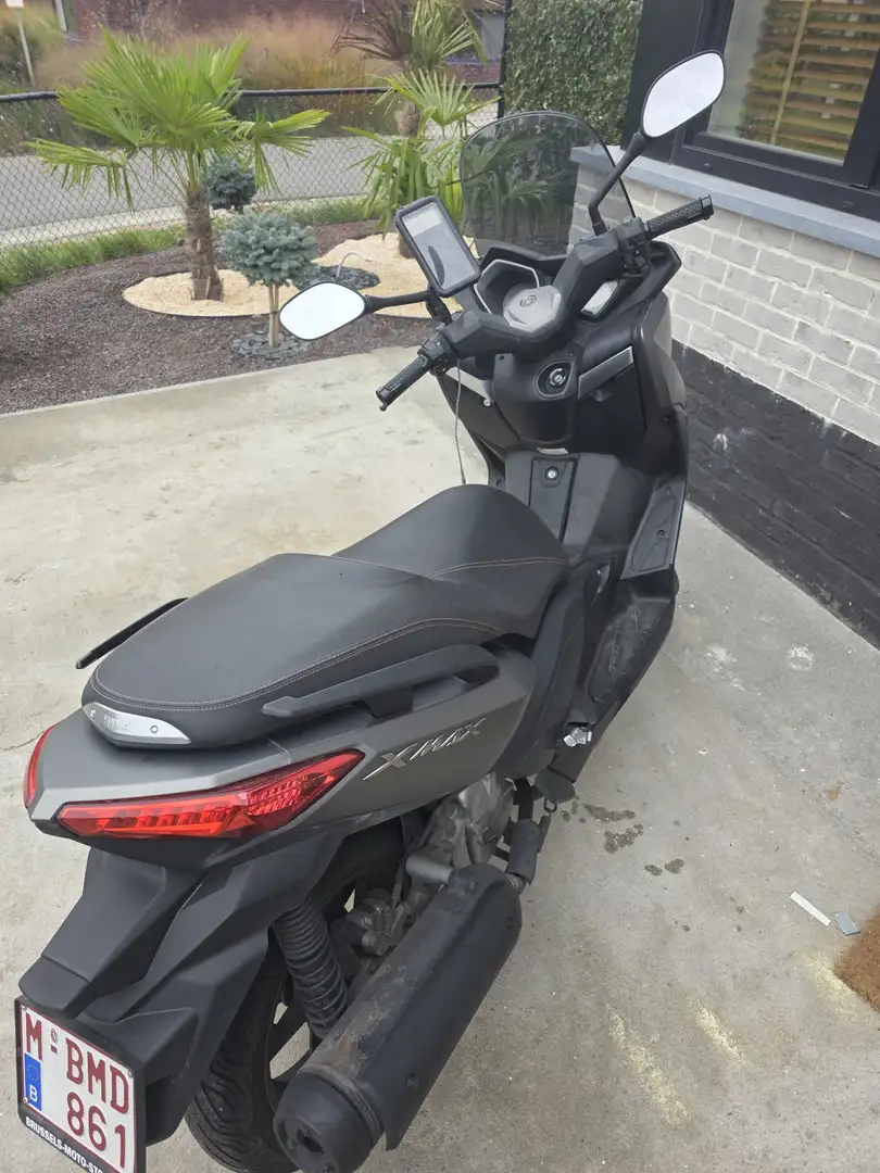 Yamaha X-Max 125 Zwart - 2