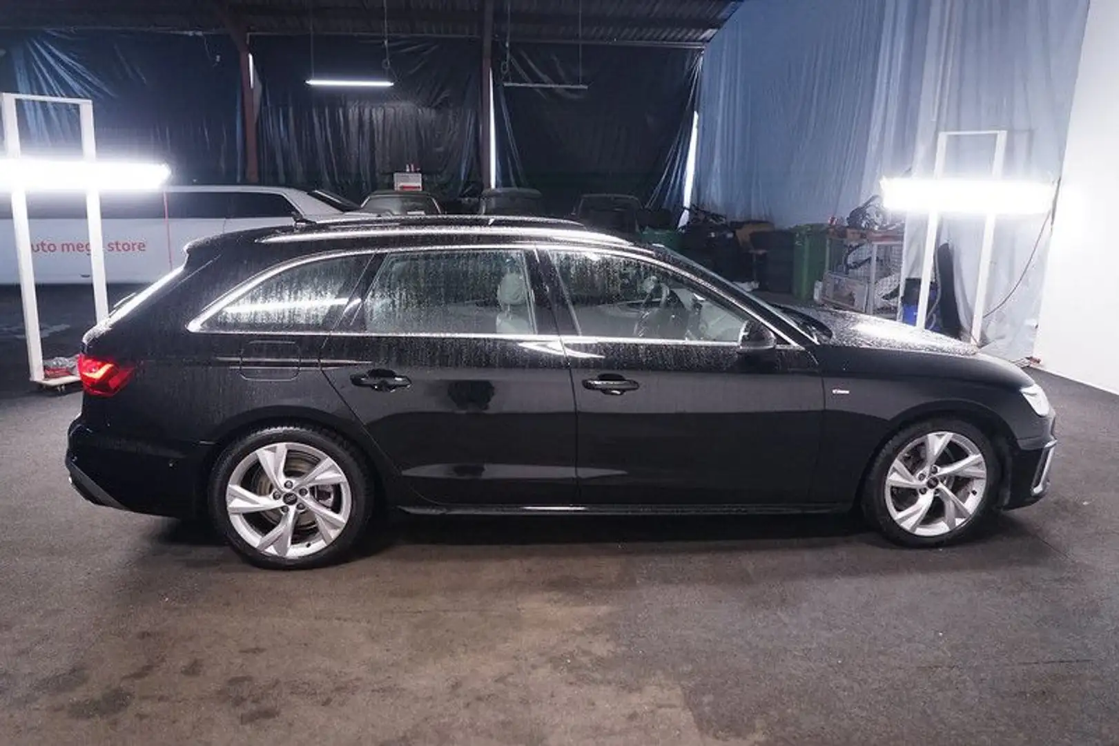 Audi A4 35 TFSI S Tronic S Line *TOUR-PAKET *LE Schwarz - 1