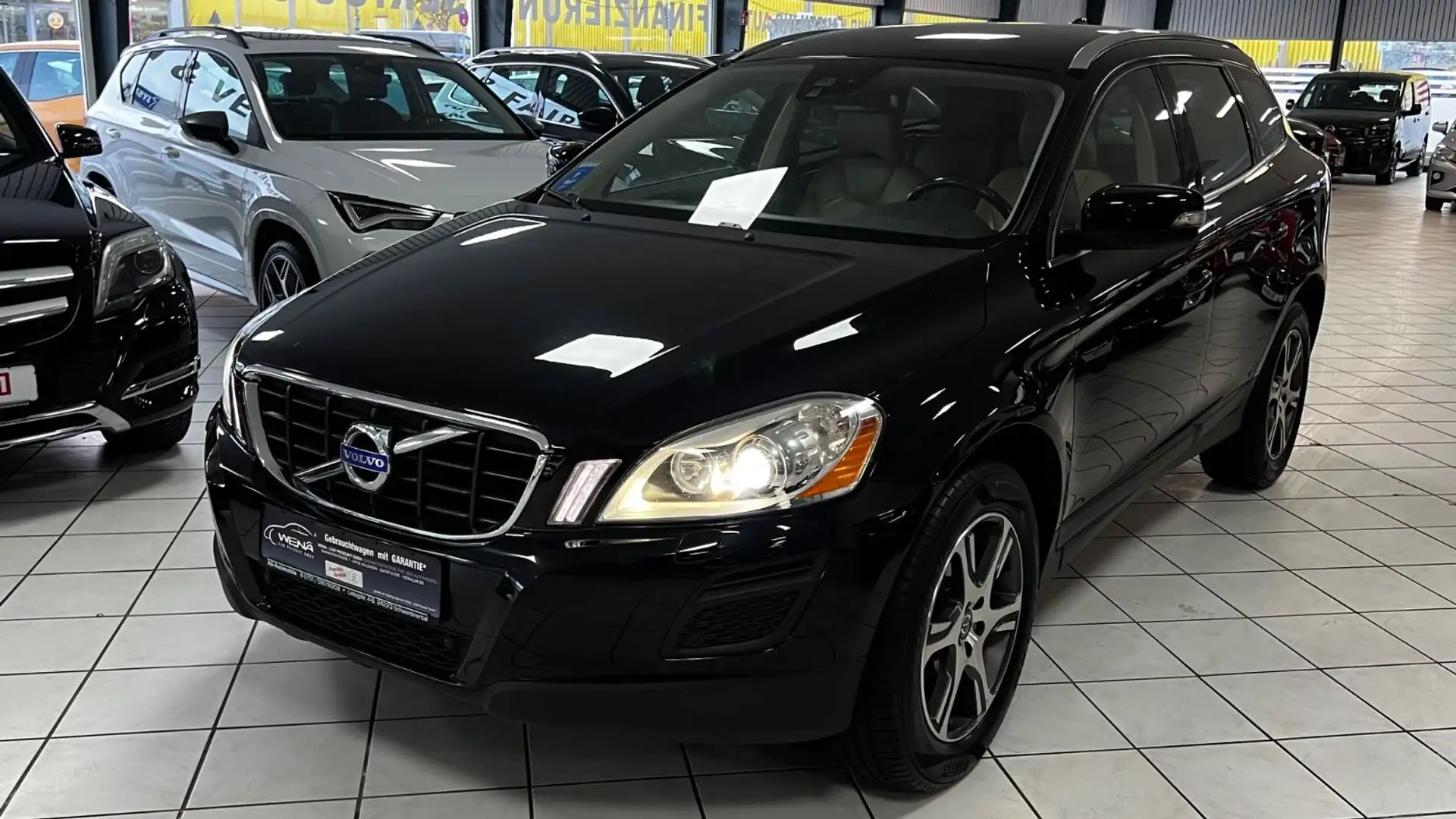 Volvo XC60 XC60 Summum TÜV&AU neu&Garantie Schwarz - 2