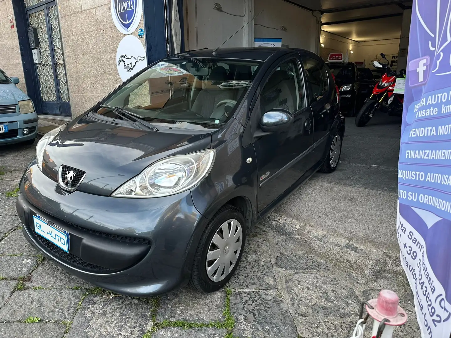 Peugeot 107 107 2005 5p 1.0 12v Plaisir 2tronic Grijs - 2