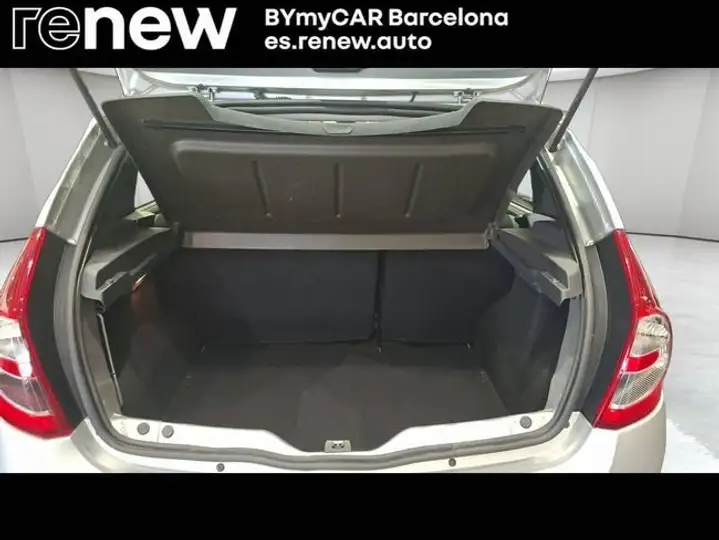 Dacia Sandero 1.6 Stepway Music 2012, foto 11