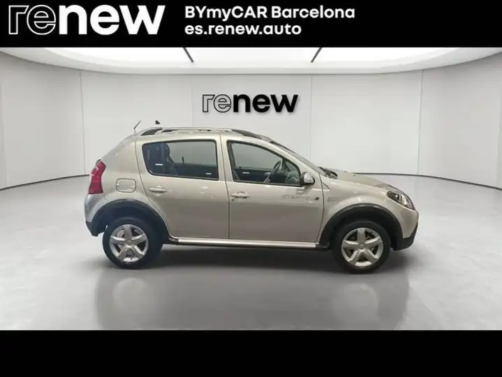 Dacia Sandero 1.6 Stepway Music 2012, foto 2