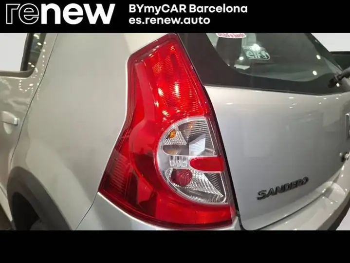Dacia Sandero 1.6 Stepway Music 2012, foto 9