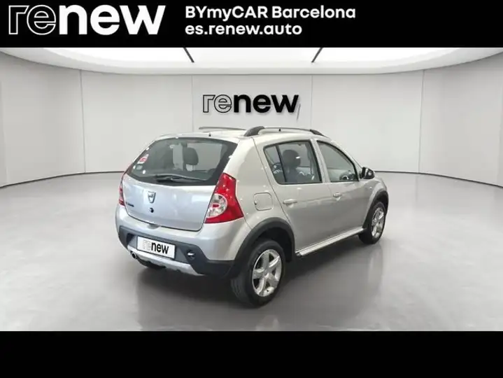Dacia Sandero 1.6 Stepway Music 2012, foto 3