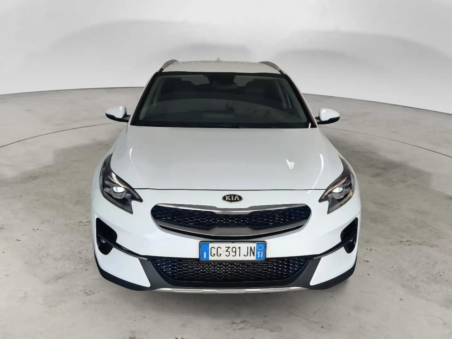 Kia XCeed 1.6 CRDi 136 CV MHEV iMT Business Class Weiß - 2