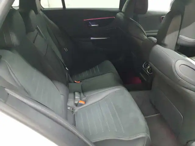 Mercedes-Benz C-Class view 14