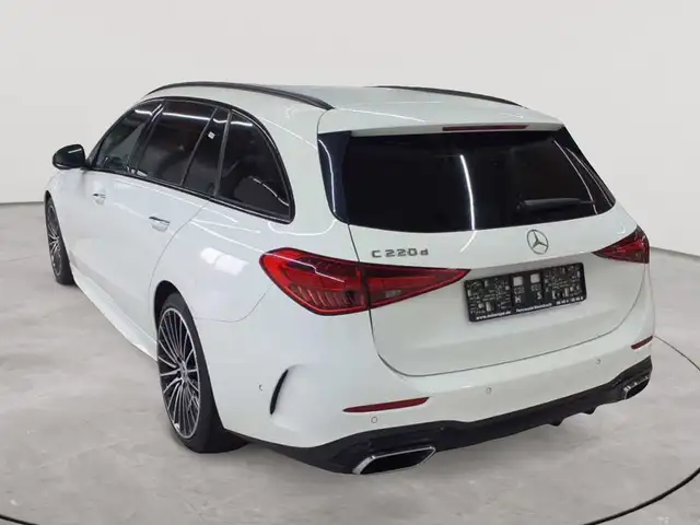 Mercedes-Benz C-Class view 5