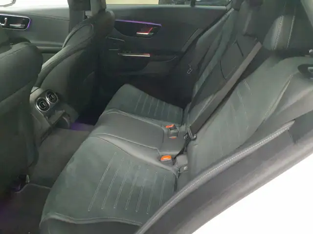 Mercedes-Benz C-Class view 13