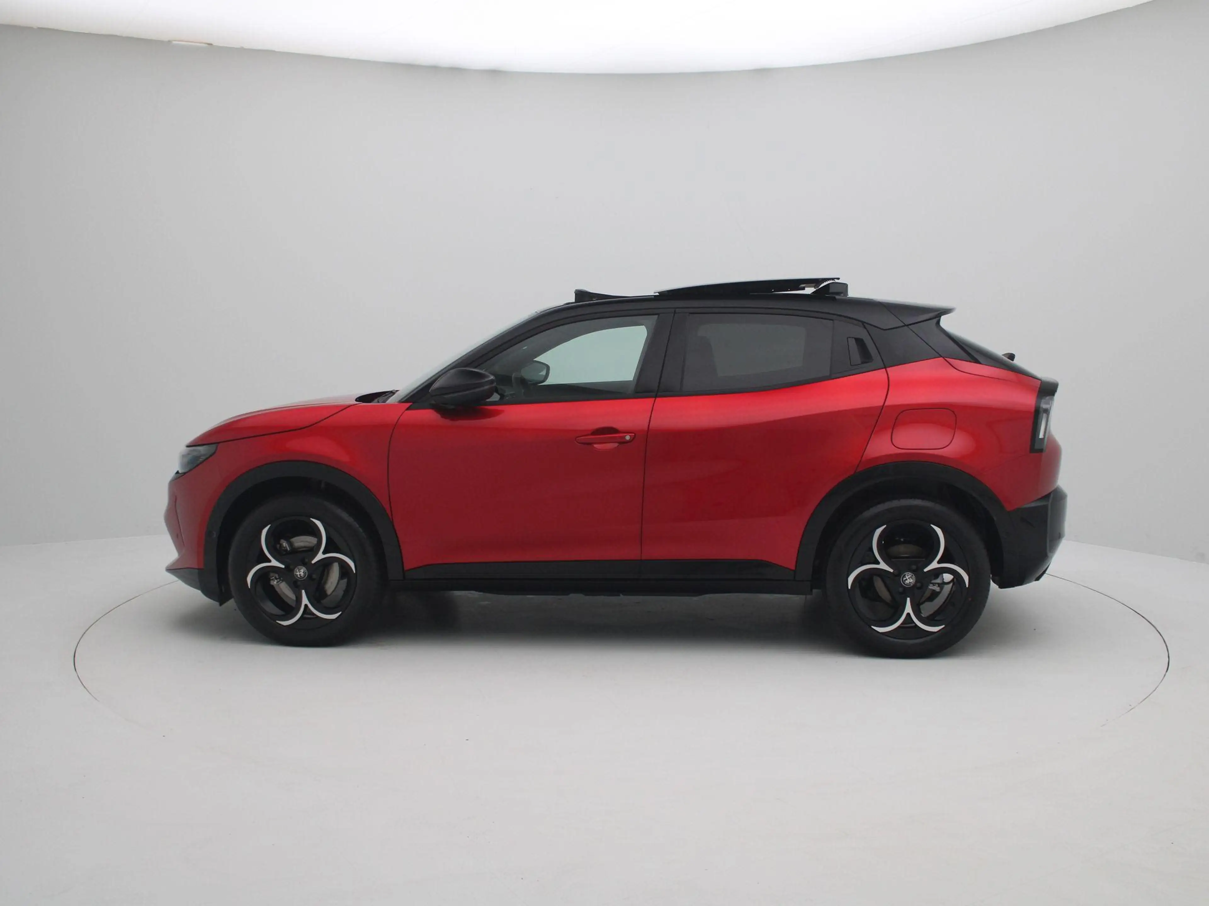 Alfa Romeo Junior Elettrica Ti 54 kWh | Demo | tot 8 jaar garantie | — photo 4
