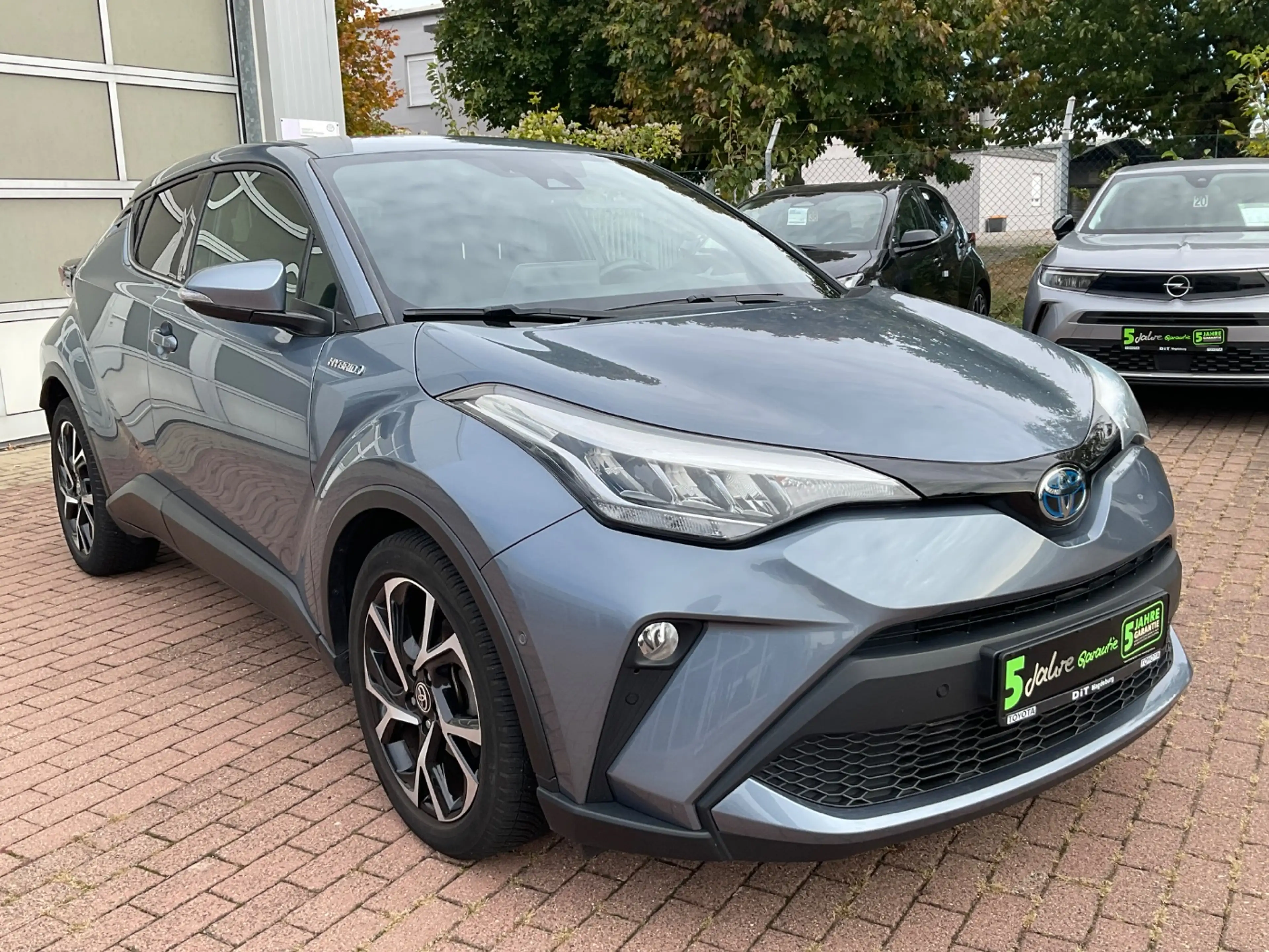 Toyota C-HR 1.8 Team D ACC+LED+SHZ+2xKlima+Kam.+KeyLess — photo 4