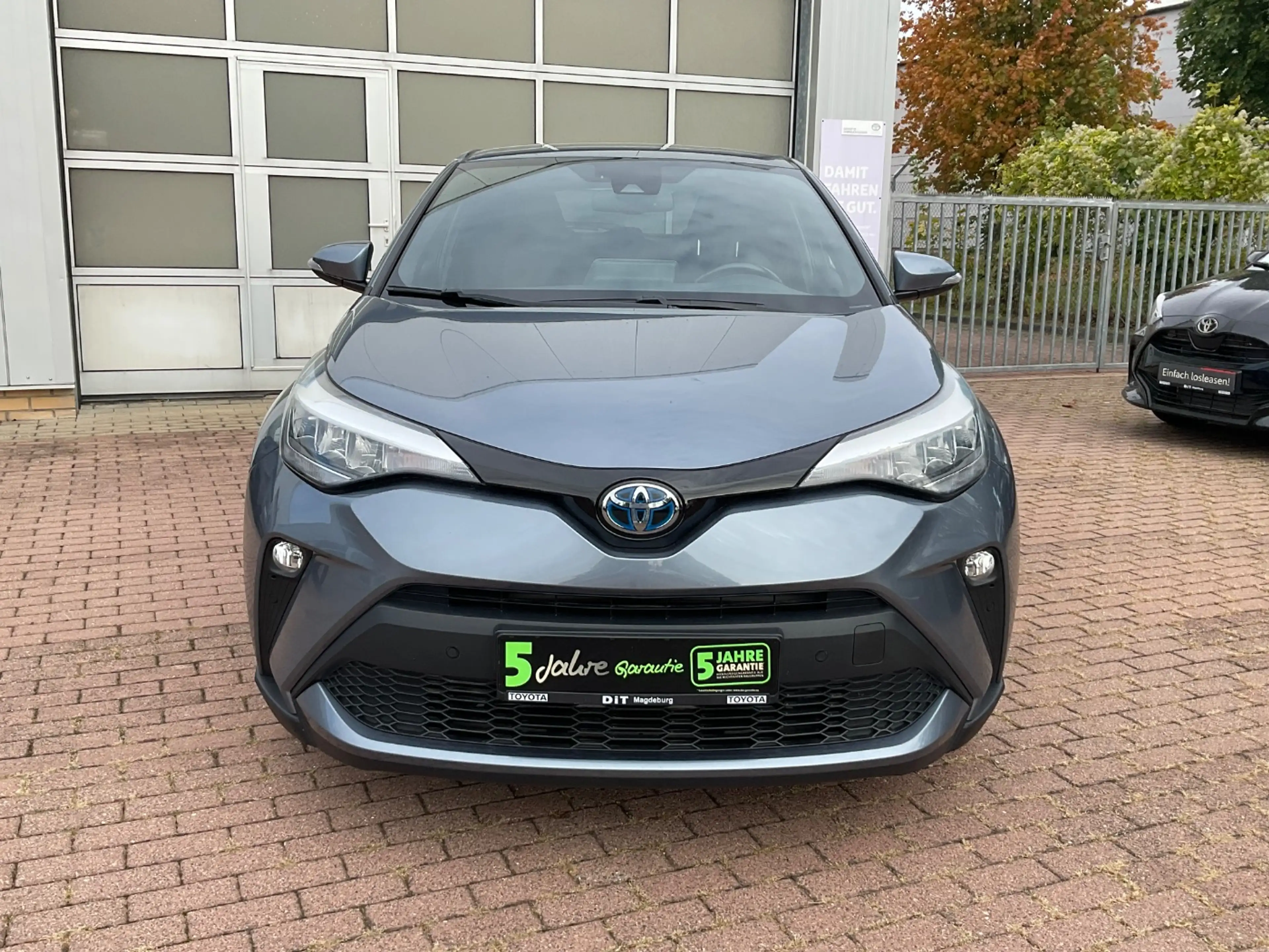 Toyota C-HR 1.8 Team D ACC+LED+SHZ+2xKlima+Kam.+KeyLess — photo 3