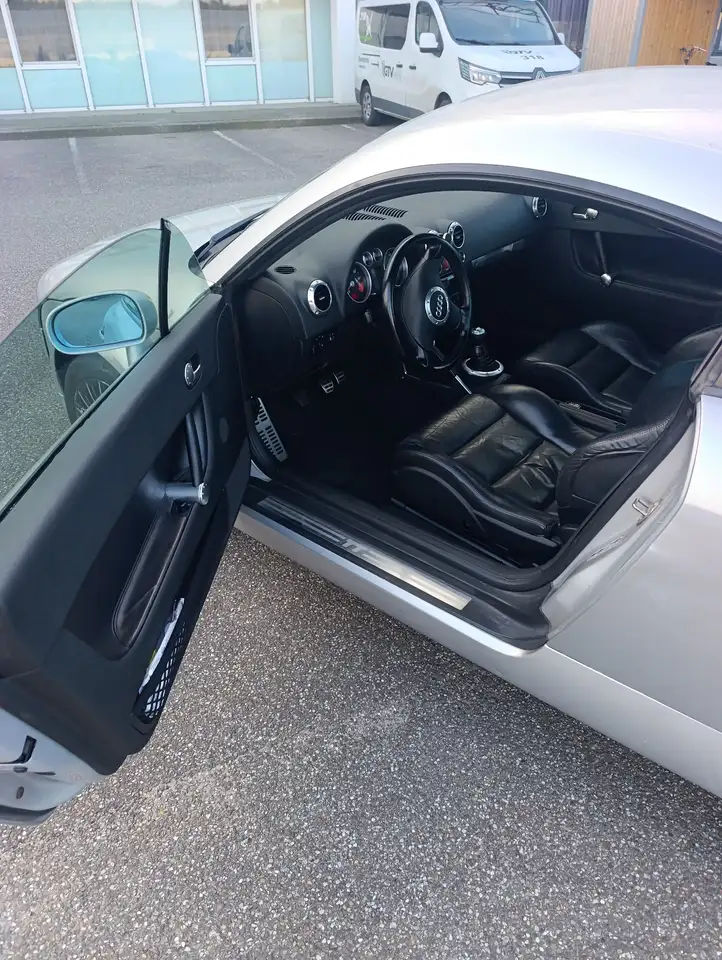 Audi TT Coupe 1.8 T, foto 6