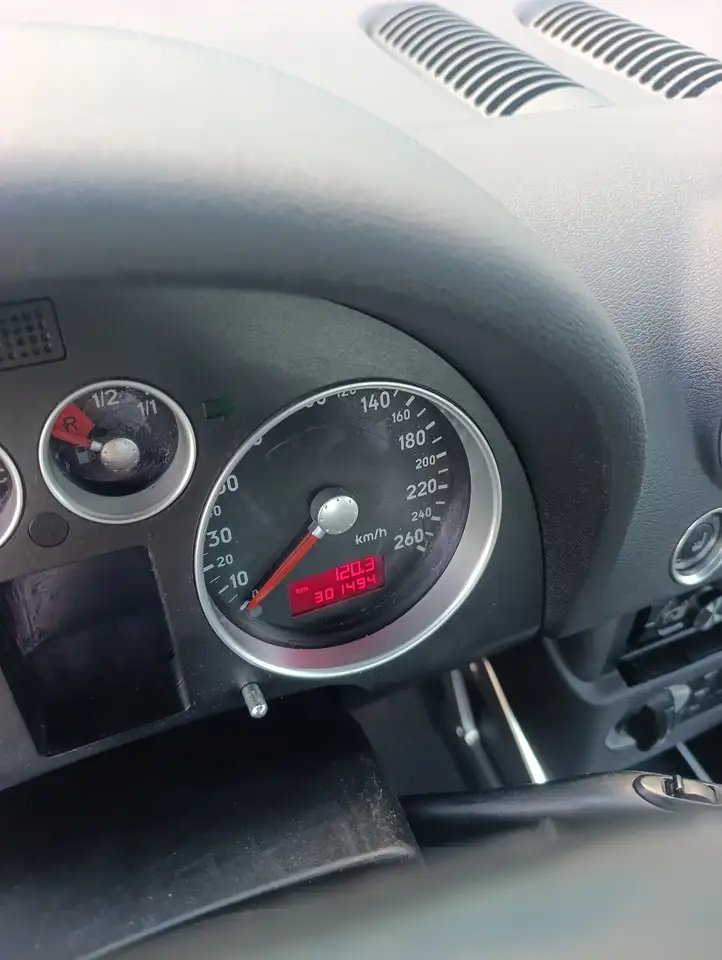 Audi TT Coupe 1.8 T, foto 4