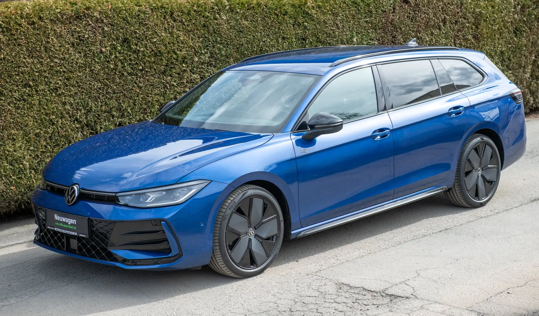 Volkswagen Passat Variant 2.0 TDI 142 kW 4Motion R-Line Blau - 1