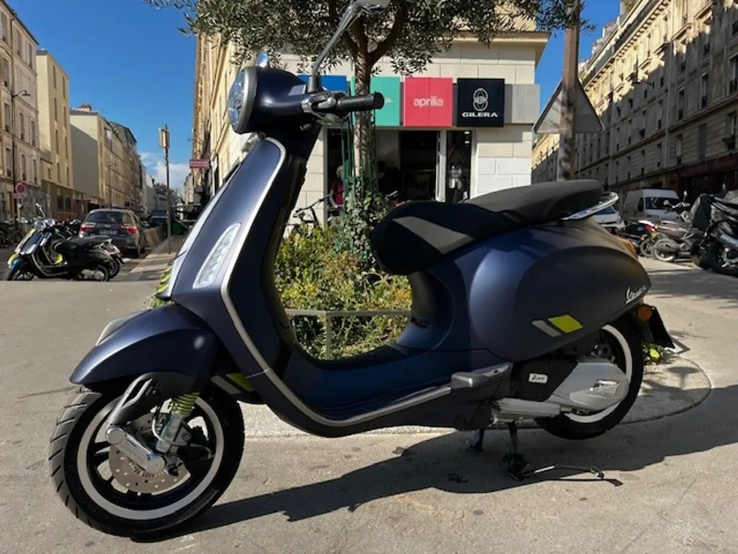Vespa Primavera 125 - 1