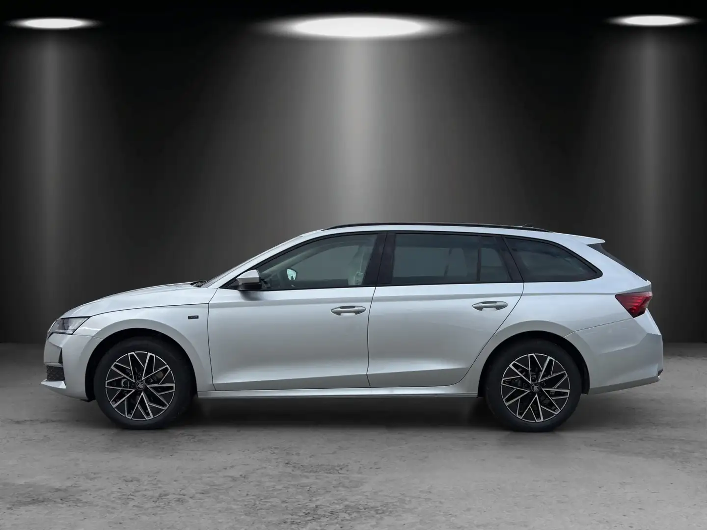 Skoda Octavia Combi Tour 2,0 TDI 110 kW DSG Argento - 2