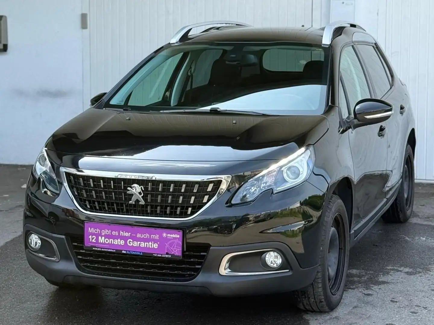 Peugeot 2008 Active Schwarz - 2