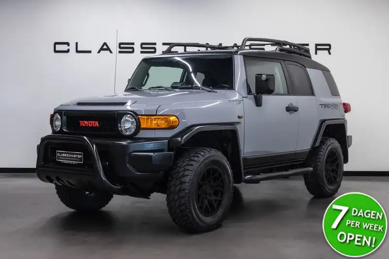 TOYOTA Fj