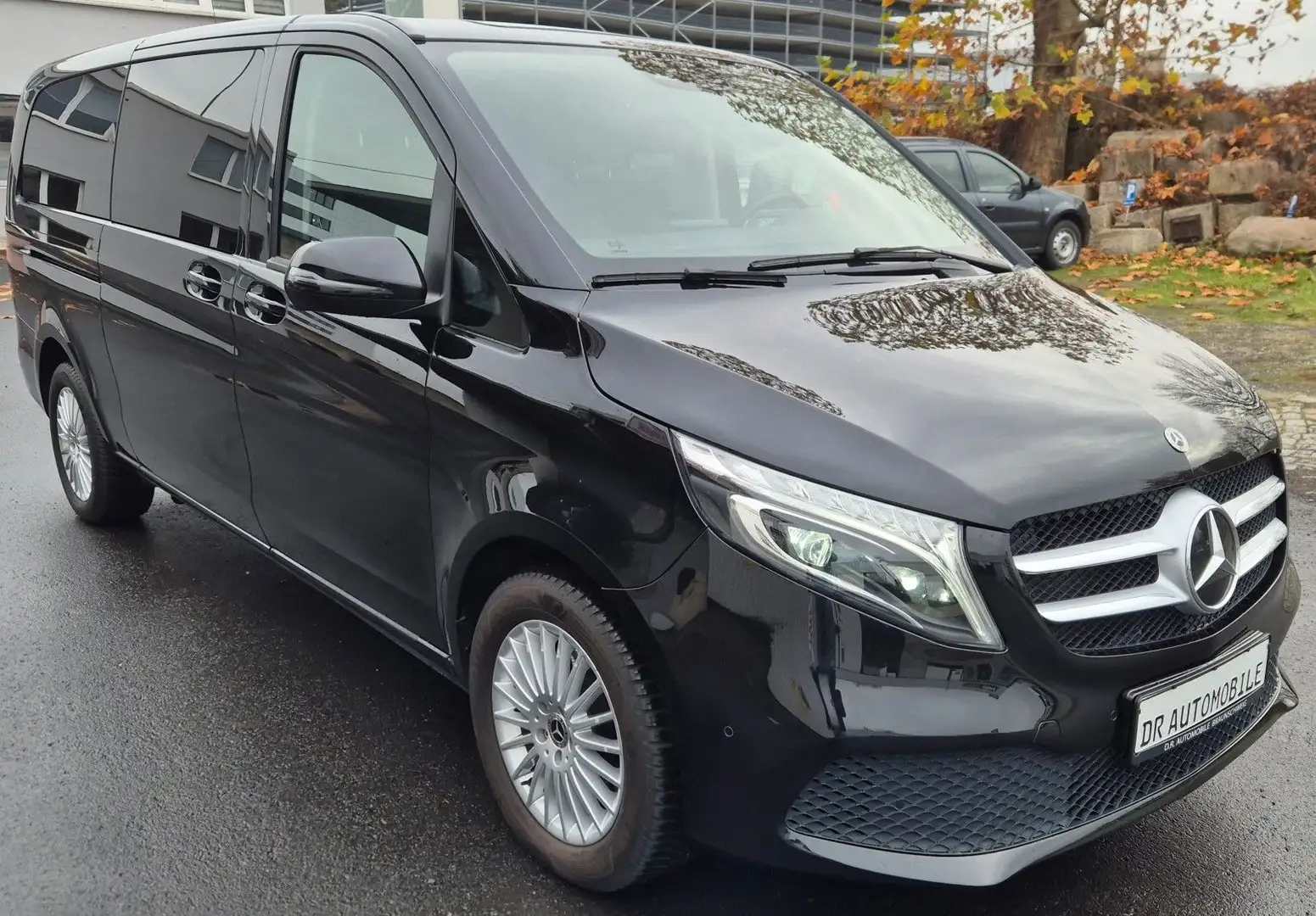 Mercedes-Benz V 220 V 250 4MATIC extralang Leder AHK Navi APP Noir - 2