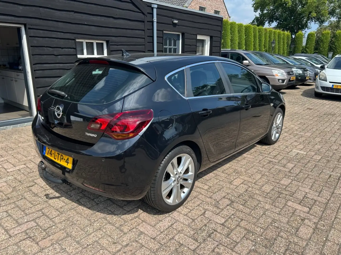 Opel Astra 1.4 Turbo Cosmo Zwart - 2