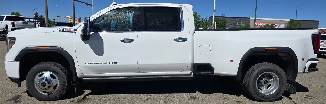 GMC Sierra 3500HD снимка GMC Sierra 3500HD