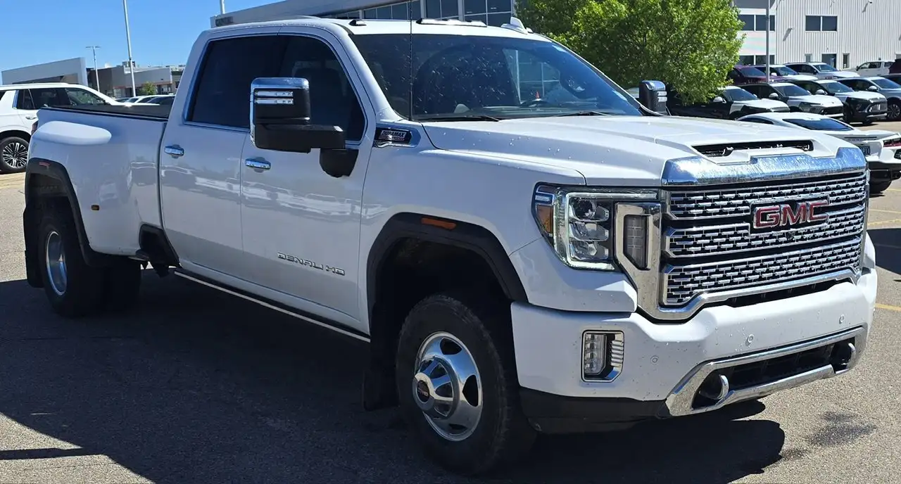 GMC Sierra 3500HD снимка GMC Sierra 3500HD