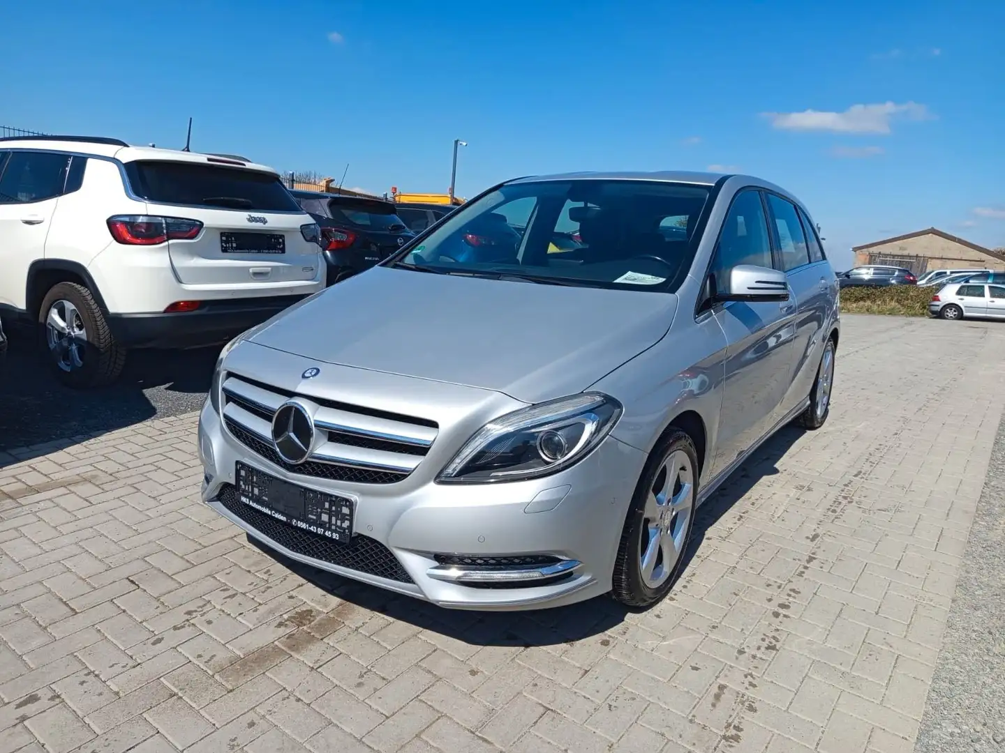 Mercedes-Benz B 180 B -Klasse B 180 Silber - 1