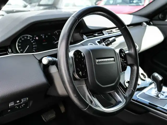 Land Rover Range Rover Evoque view 6