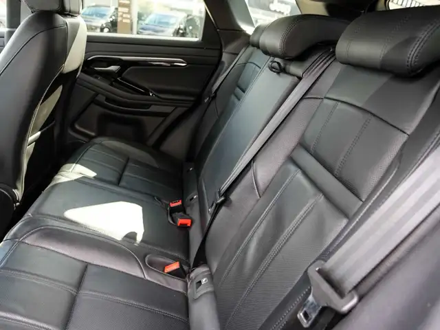 Land Rover Range Rover Evoque view 8